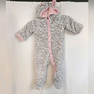 PLACE Hooded gray/pink Print Zipper Closure.  Size 3-6 months